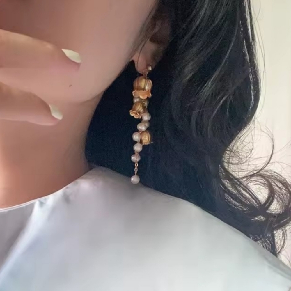 18kt over Titanium Lili earrings with pearls - Picture 2 of 3